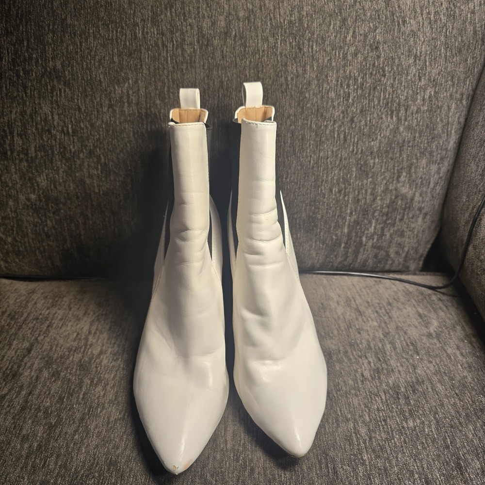 Chase + Chloe White Pointed Toe Block Heel Chelsea Ankle Boots Womens 8.5 DEBI-1